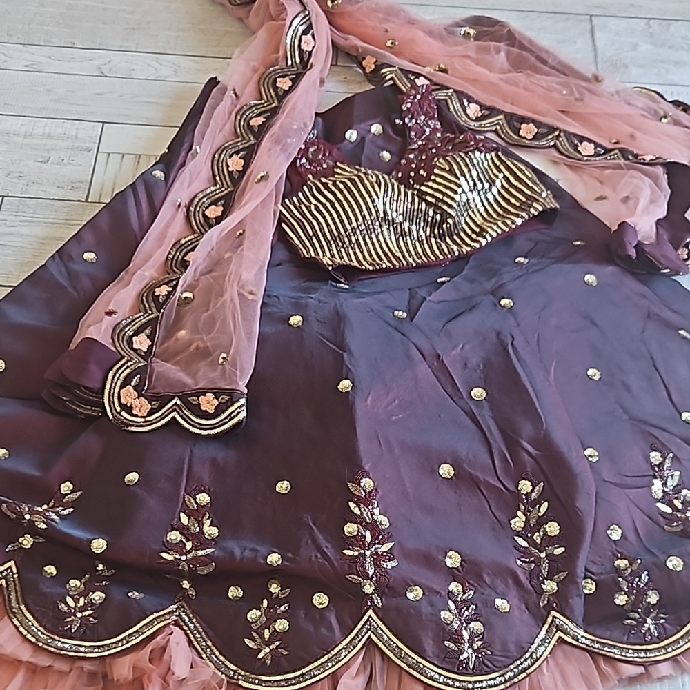 Elegant Maroon  and Peach lehenga choli!